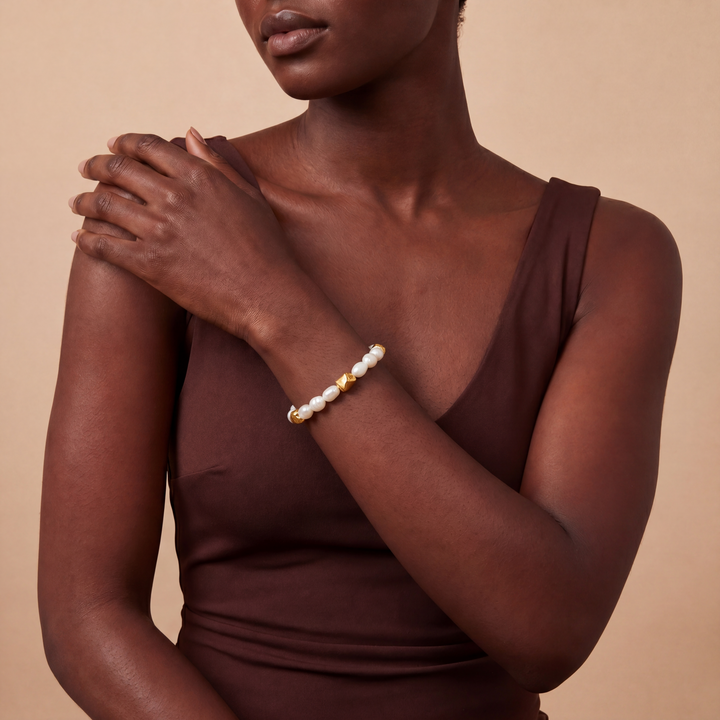 Pearl Bracelet • Golden Bloom