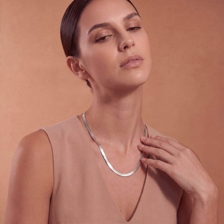 Sleek Chain Necklace • Fluid